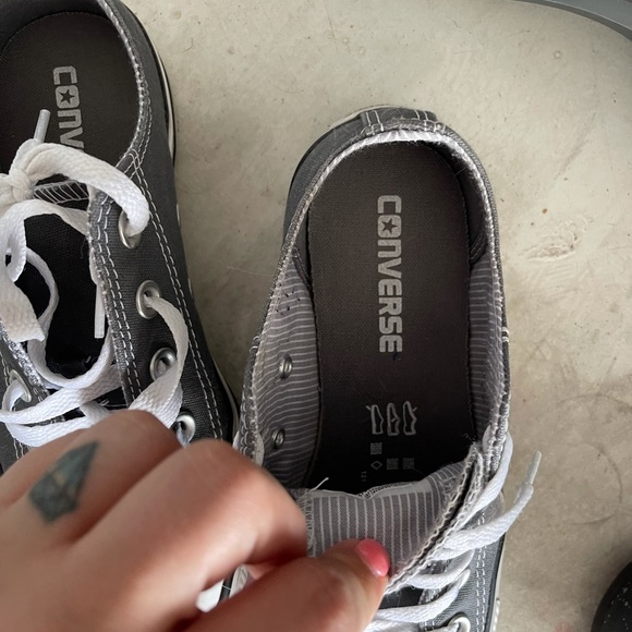 Converse - Picture 2 of 4
